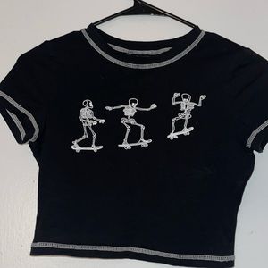 Cute skeleton black crop top 🖤